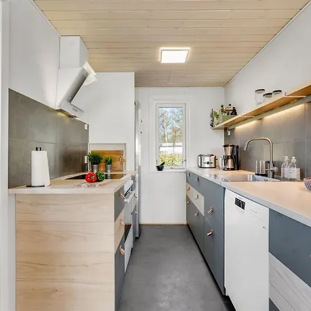 Sinnika - 550m From The Sea By Interhome בית נופש