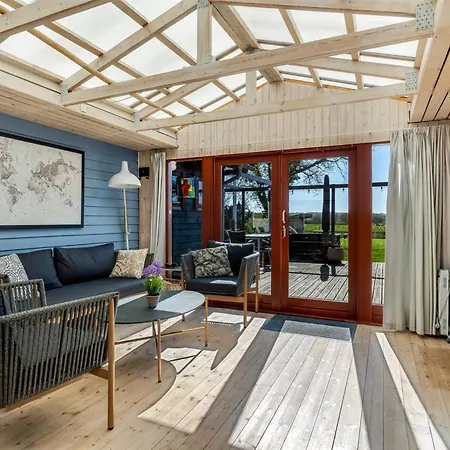 Vakantiehuis Sinnika - 550m From The Sea By Interhome *